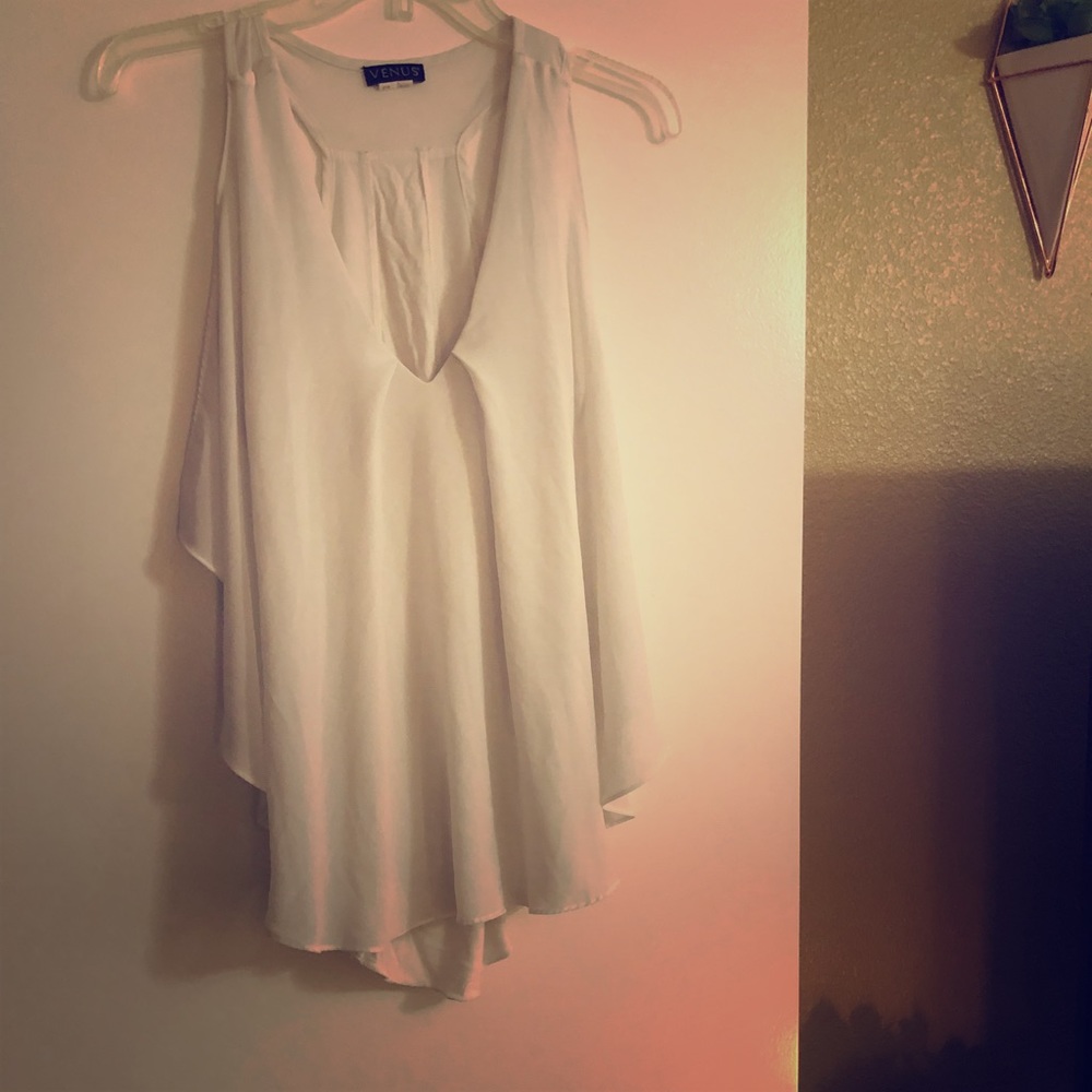 Flowy white top